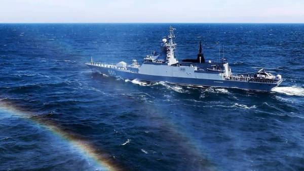 Đội tàu hộ tống có tên lửa khiến Tomahawk ‘chào thua’ của Nga tập trận rầm rộ