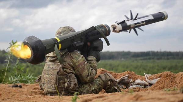 Ukraine muốn mua thêm hệ thống tên lửa Javelin của Mỹ.