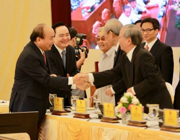 Thủ tướng Nguyễn Xuân Phúc tham dự hội nghị quan trọng của ngành giáo dục sáng 6-8 Ảnh: YẾN ANH