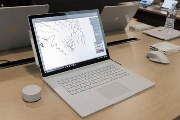 Lỗi ảnh hưởng đến nhiều thành viên trong gia đình Microsoft Surface -