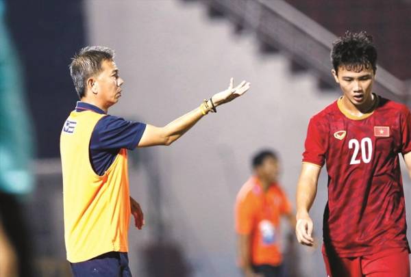 Sau lứa Công Phượng, Quang Hải thành công vang dội 2 năm qua, thày trò HLV Hoàng Anh Tuấn hiếm khi gặt hái thành công ở sân chơi bóng đá trẻ. Ảnh: HỮU TUẤN