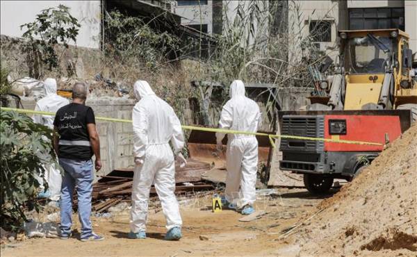 Lực lượng chức năng Liban điều tra tại hiện trường vụ rơi máy bay không người lái của Israel rơi trên lãnh thổ của nước này, ngày 25/8.