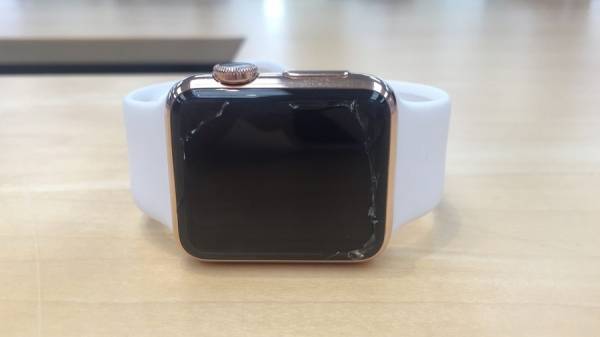 Apple thay thế miễn phí màn hình Apple Watch bị nứt vỡ. Ảnh: 9to5mac
