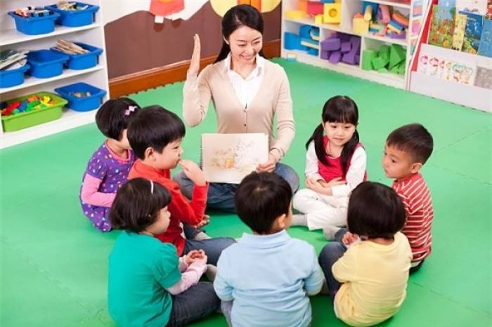 Co Giao Mầm Non Dạy B E Cach Chao Hỏi Mới Gay Sốt Cộng đồng Mạng