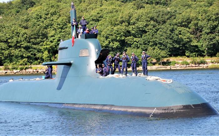 Tàu ngầm lớp Todaro Scire (S-527) của Hải quân Ý;