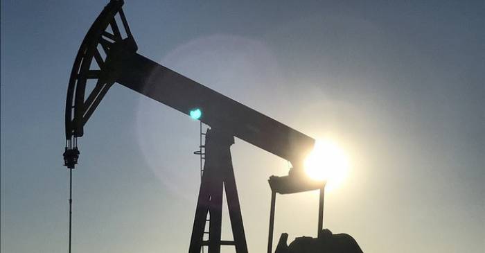 Tổng thống Trump muốn nới lỏng trừng phạt Iran, giá dầu giảm