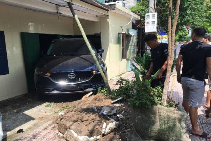 Hiện trường vụ tai nạn (ảnh: Facebooker Hiếu Lê)