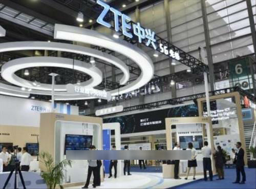 Một gian hàng của ZTE tại Hội chợ công nghệ cao Trung Quốc, Thâm Quyến.