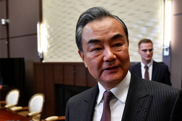 Ngoại trưởng Trung Quốc kêu gọi Mỹ nới lỏng lệnh trừng phạt Triều Tiên