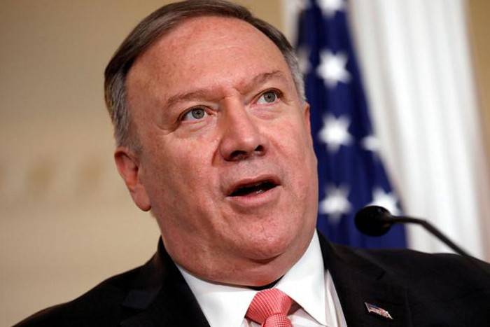 Ngoại trưởng Mỹ Mike Pompeo nói chuyện với truyền thông tại Bộ Ngoại giao ở Washington ngày 7/8. Ảnh: Reuters.