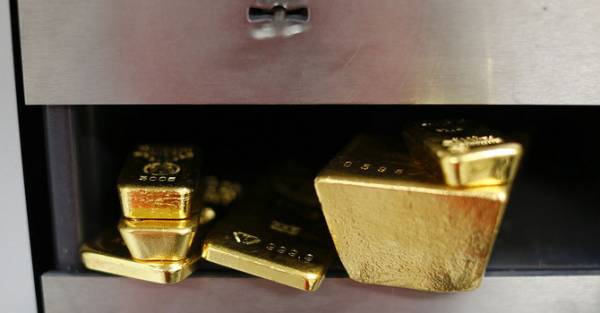 Nhà đầu tư mua mạnh, giá vàng tăng vọt lên trên ngưỡng 1.500USD/ounce