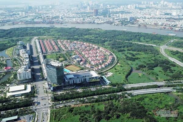 Khu đô thị mới Thủ Thiêm 23 năm còn dang dở vì vướng khiếu kiện của người dân. Ảnh: Bùi Cảnh