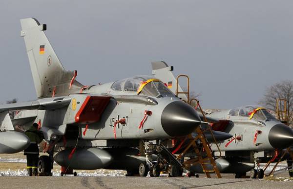 Máy bay F16. Ảnh: Reuters