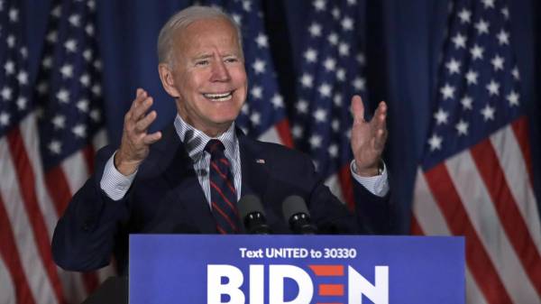 Cáo buộc Tổng thống Trump ‘phạm tội phản quốc’, ông Biden lần đầu tiên ủng hộ luận tội