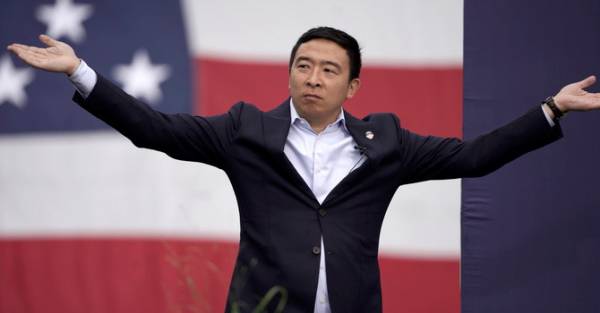 Ông Andrew Yang - Ảnh: AP