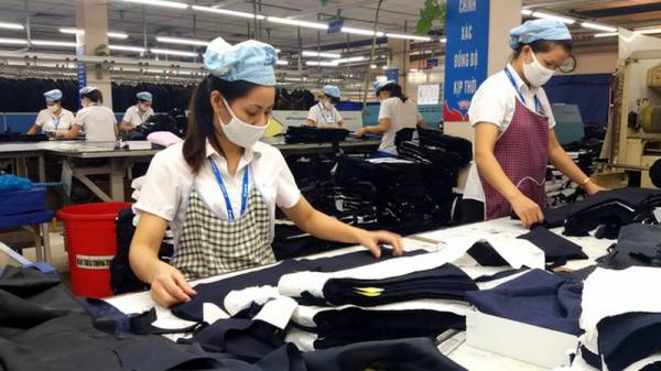 Doanh nghiệp và nỗi lo bị áp trần giờ làm cùng lương lũy tiến