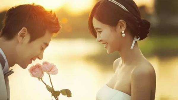 Vì sao phụ nữ không nên lấy chồng là “trai cúi mặt”?