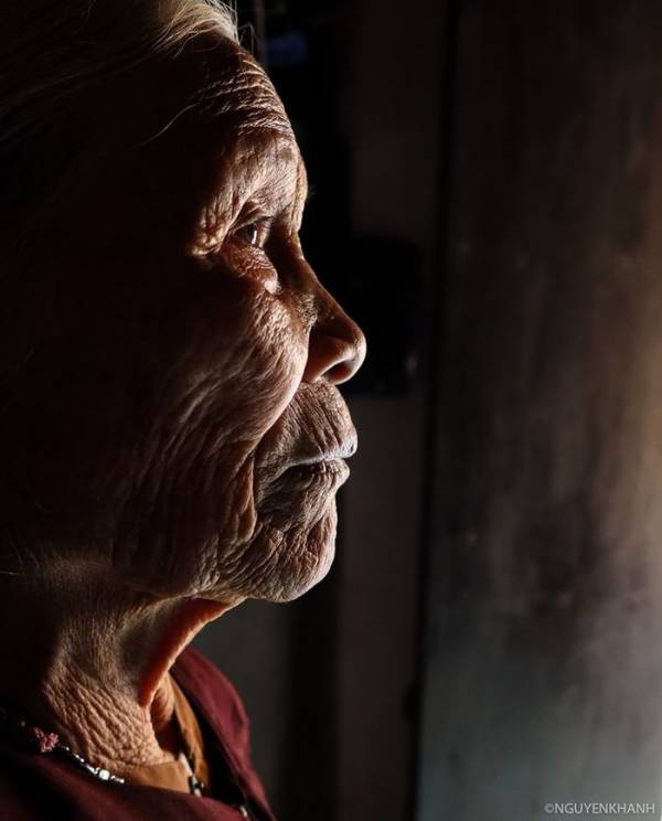 Cuộc sống càng lớn rồi lại mong bé lại, để rồi nhận ra: ‘Bao lâu rồi bạn chưa về thăm Nội’?