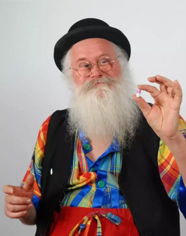 Christian Poincheval, người đàn ông Pháp phát minh ra loại thuốc vô cùng đặc biệt