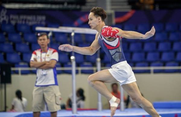 Đinh Phương Thành cùng các đồng đội nam thể dục dụng cụ dự báo sẽ giành ít nhất 1 HCV trong ngày hôm nay