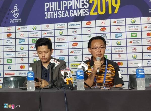 HLV Ong Kim Swee trong buổi họp báo sau trận U22 Malaysia gặp U22 Campuchia tối 4/11. (Ảnh: Zing)