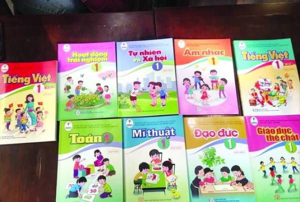 Liệu học sinh TPHCM có cơ hội được học những bộ SGK khác, ngoài bộ “Chân trời sáng tạo”? Ảnh:Nghiêm Huê