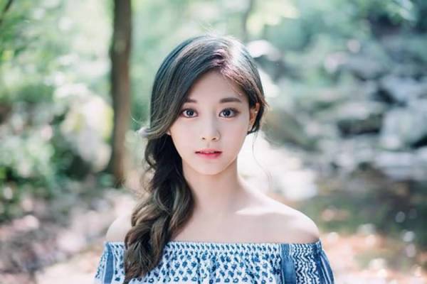 Tháng 11 âm lịch: Top con giáp tình đỏ như son và kiếm tiền tiêu không hết