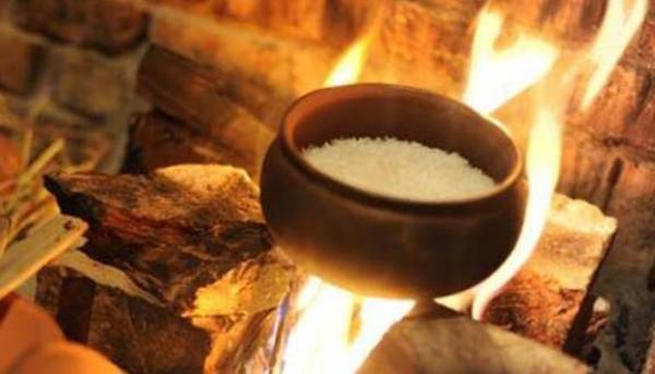 Dư vị cơm niêu Việt