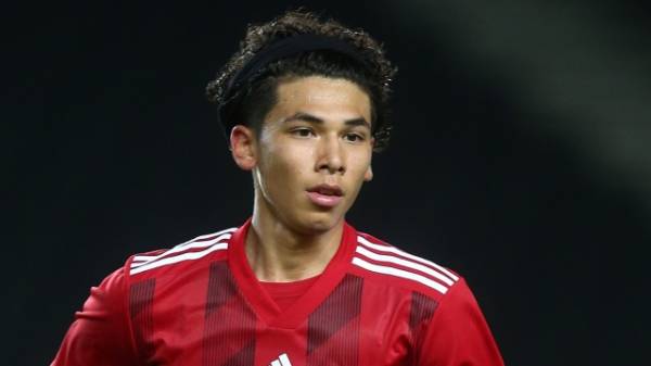 HLV Nishino muốn có sự phục vụ của Benjamin Davis tại VCK U23 châu Á 2020.