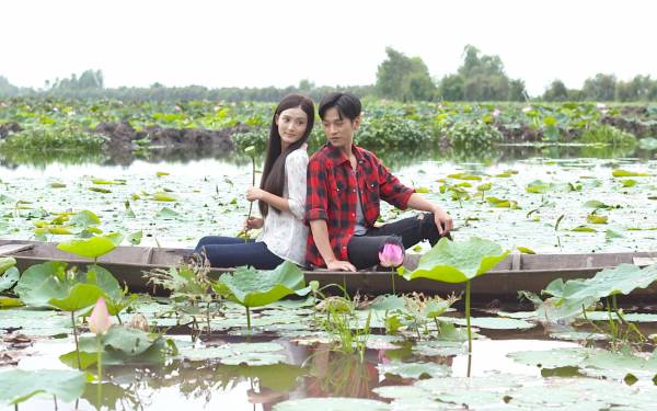 2 diễn viên chính trong “Ráng chiều ấm áp“