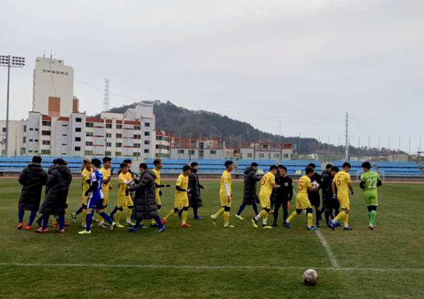 ĐT U23 Việt Nam đã khép lại đợt tập huấn tại Hàn Quốc bằng trận đấu tập với CLB Busan Transportation Cooperation.