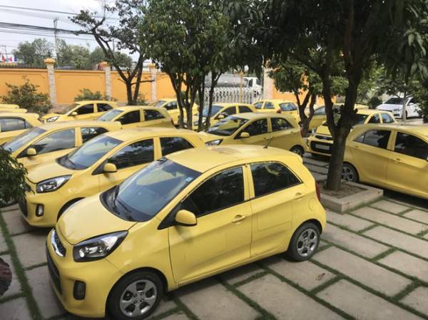 Những chiếc Kia Morning sau một thời gian kinh doanh được các DN kinh doanh taxi thanh lý