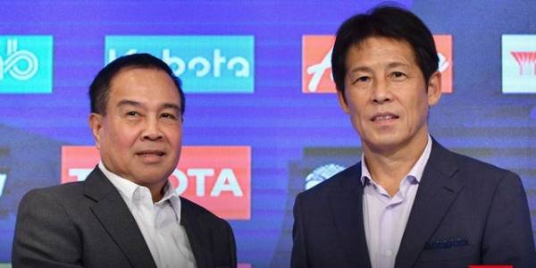 HLV Akira Nishino gia hạn hợp đồng với Liên đoàn bóng đá Thái Lan thêm 2 năm