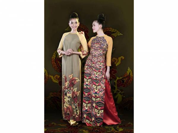 Thiết kế áo dài ngũ hổ của NTK Thuận Việt