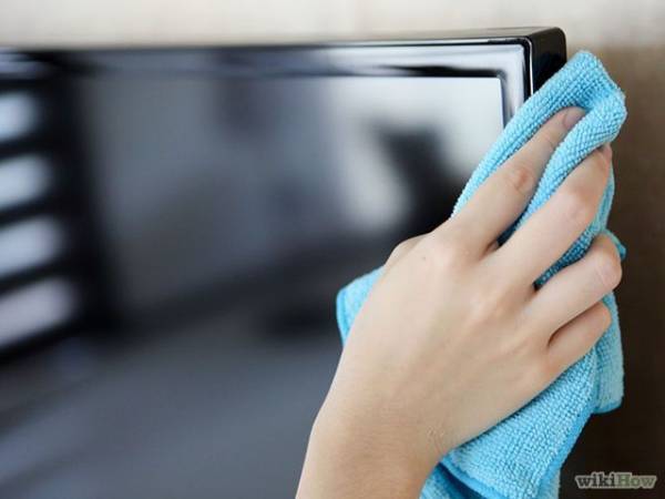 Vệ sinh đúng cách TV, tủ lạnh và các thiết bị điện trong gia đình