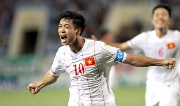 Sau 3 lần xuất ngoại, Công Phượng đều không để lại nhiều dấu ấn chuyên môn. Ảnh: VFF