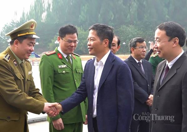 Bộ trưởng Trần Tuấn Anh chúc Tết các lực lượng 389 tại Lạng Sơn