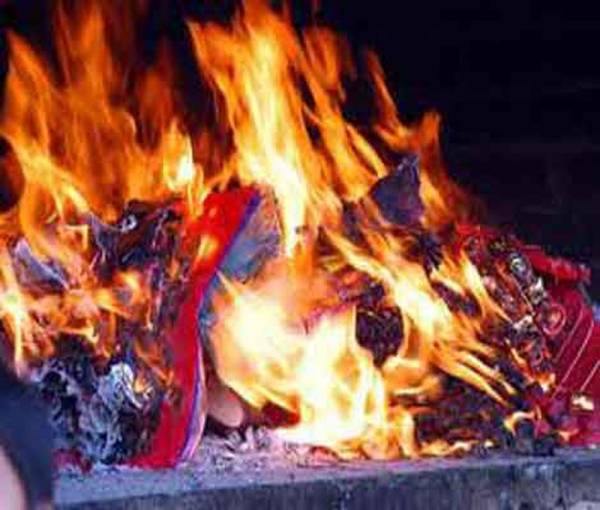 Lễ hóa vàng. Ảnh minh họa.