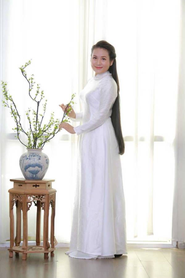 NSƯT cải lương Thu Trang.