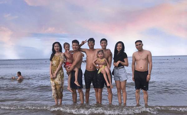 Phan Văn Đức và gia đình bạn gái