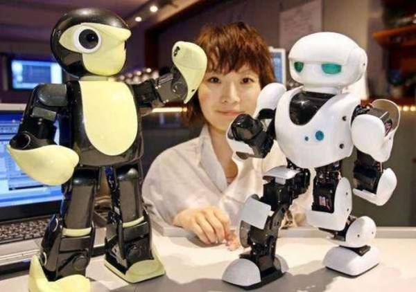 Trung Quốc phát triển robot phát hiện người không đeo khẩu trang
