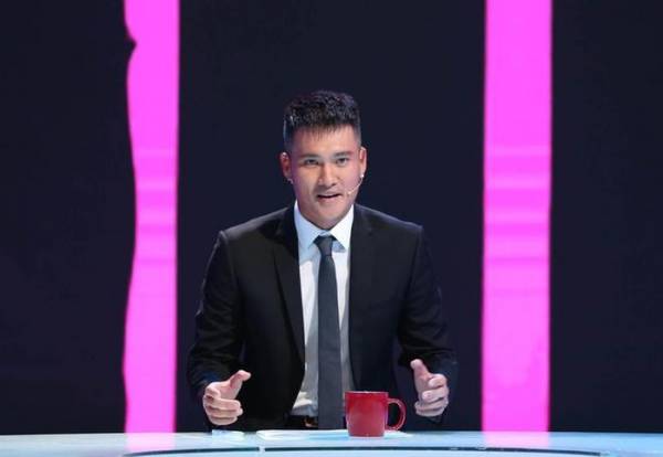 Công Vinh cho rằng cầu thủ nhí cần được tiếp cận với ngoại ngữ sớm. Ảnh: FBNV.