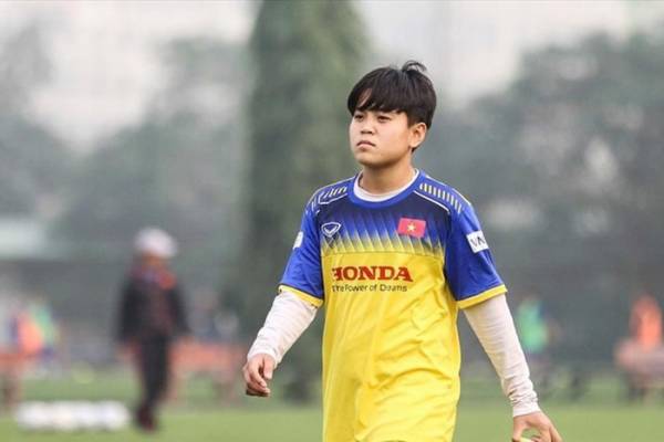 Ngân Thị Vạn Sự có suất lên tuyển khi mới 19 tuổi