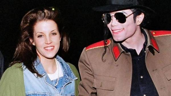 Michael Jackson và Lisa Marie Presley thành vợ chồng từ năm 1994 đến 1996.