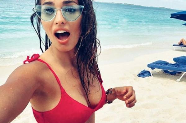 Bạn gái Isco, Sara Salamo quả thực vô cùng quyến rũ