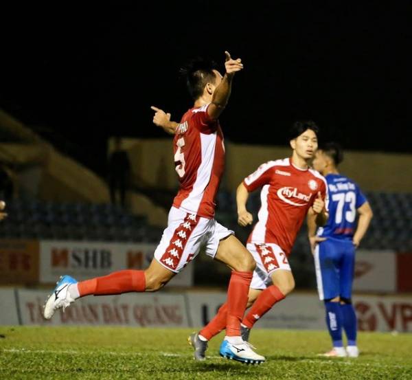 Công Phượng góp công trong chiến thắng của CLB TPHCM trước CLB bóng đá Quảng Nam