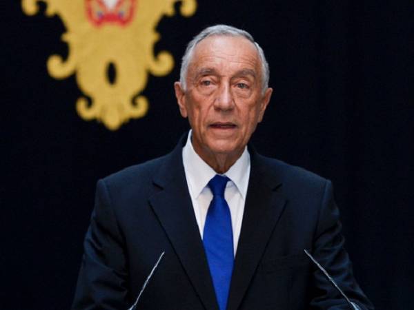 Tổng thống Bồ Đào Nha Marcelo Rebelo de Sousa tự cách ly sau khi tiếp đoàn học sinh từ một trường học có ca nhiễm COVID-19. Ảnh: GETTY IMAGES