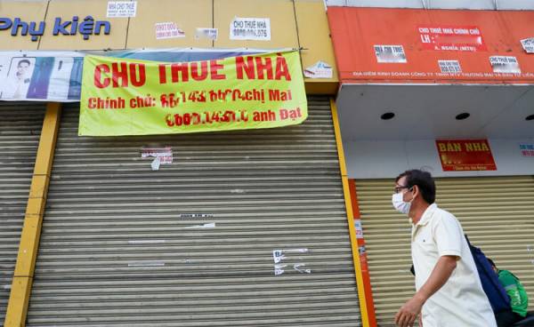 Mặt bằng kinh doanh đang tìm khách thuê ngày 5/3. Ảnh: Quỳnh Trần