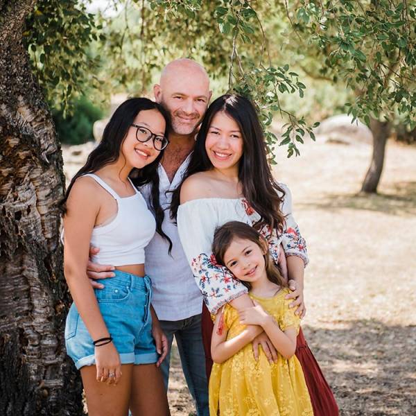 Gia đình chị Hạnh Nguyễn đang sinh sống tại Sardegna, hòn đảo lớn thứ hai tại Địa Trung Hải là một vùng tự trị của Ý. Ảnh: Nhân vật cung cấp.