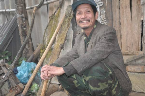 Sinh ra trong gia đình có điều kiện nhưng ông Giang lại chọn con đường giang hồ để rồi ân hận quay đầu. 